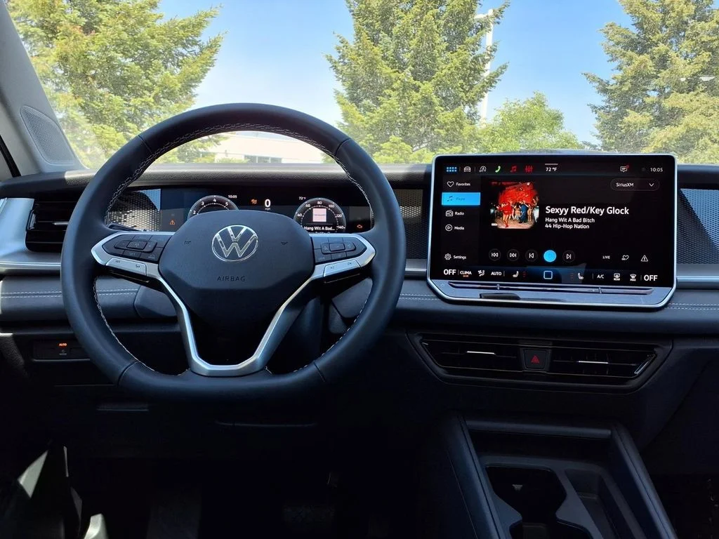 New 2026 Pure White Volkswagen 2.0T SE image 13
