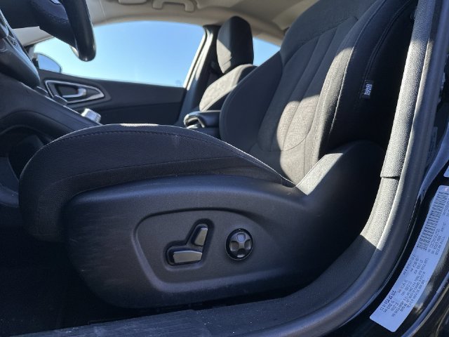 Used 2016 Black Chrysler Limited image 22