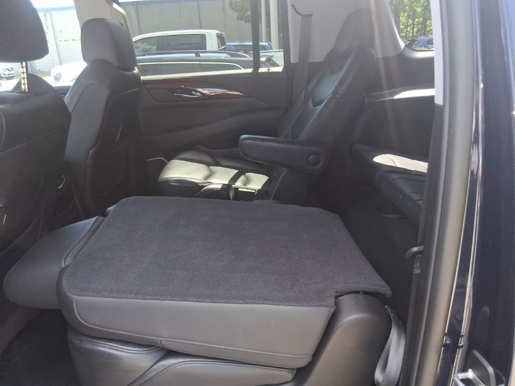 Used 2020 Blue Cadillac Luxury image 17