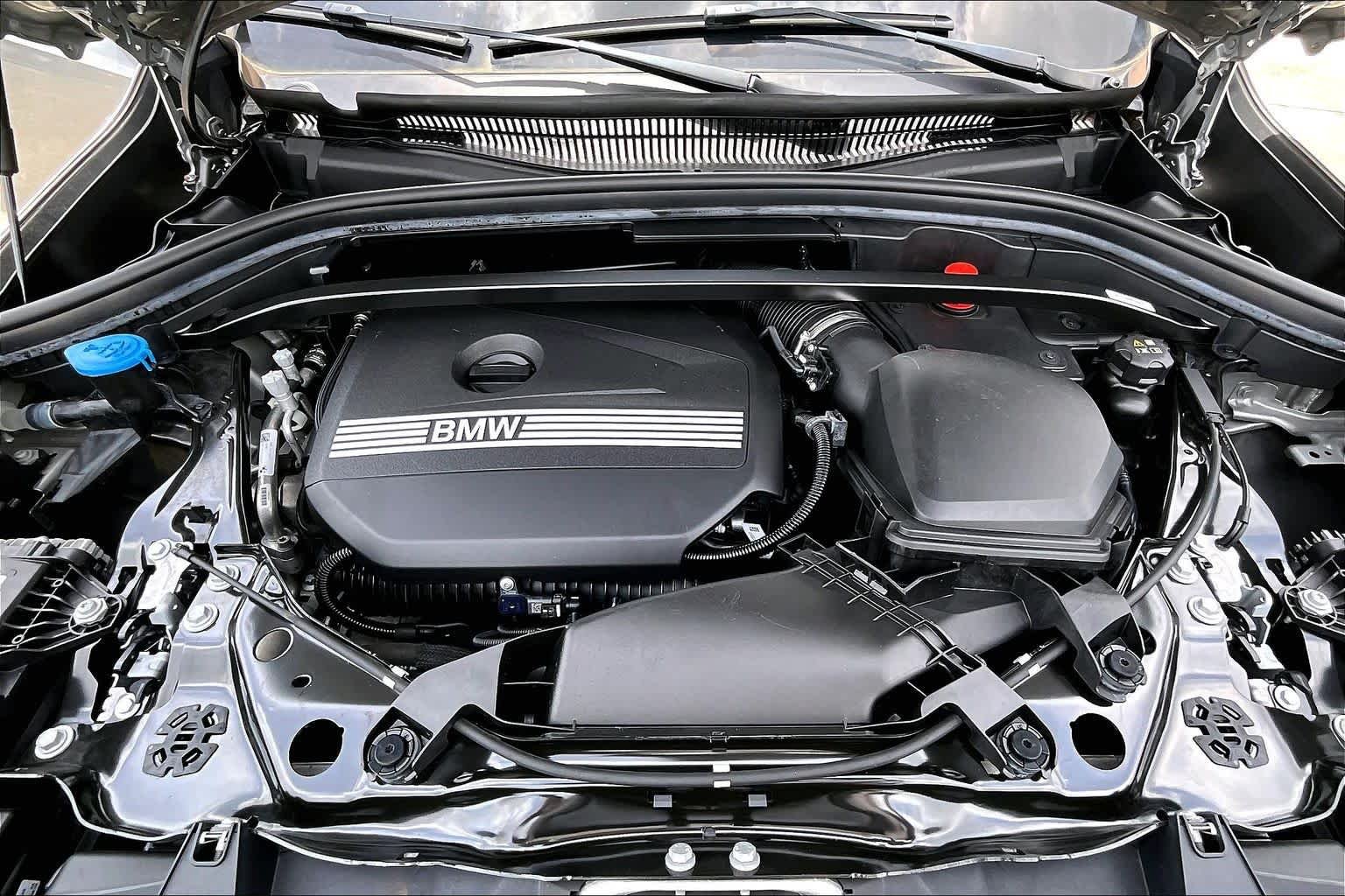 Used 2023 Space Silver Metallic BMW xDrive28i image 30