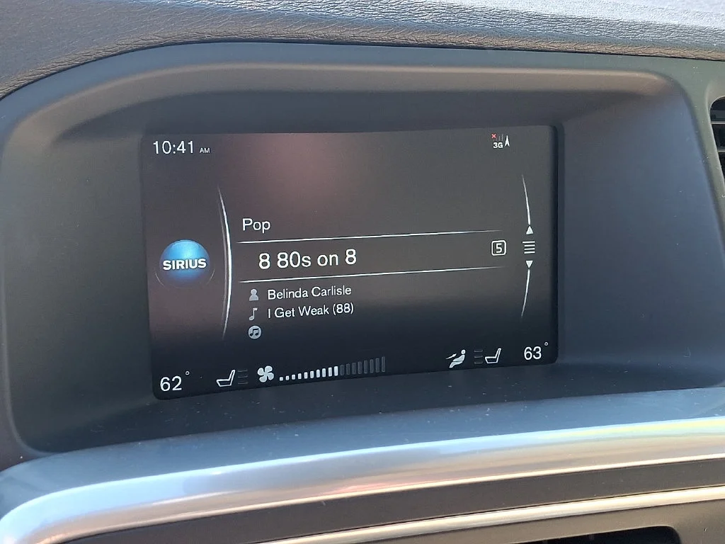 Used 2015 Blue Volvo T5 Premier image 17