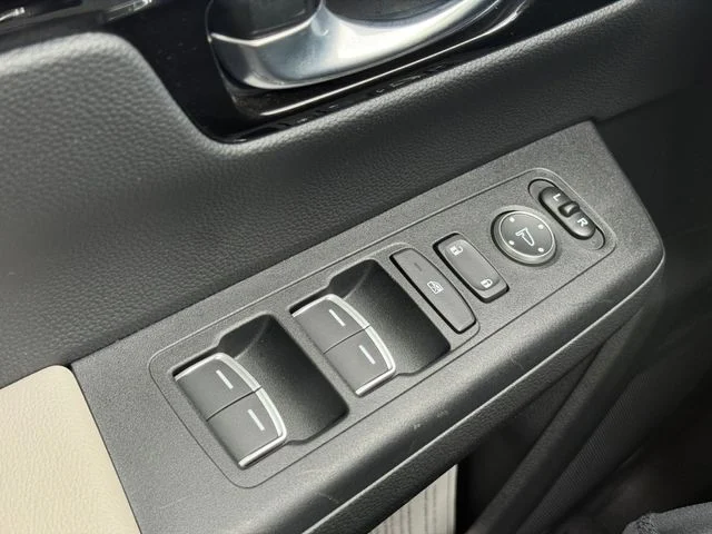 Certified Used 2025  Honda EX-L image 26