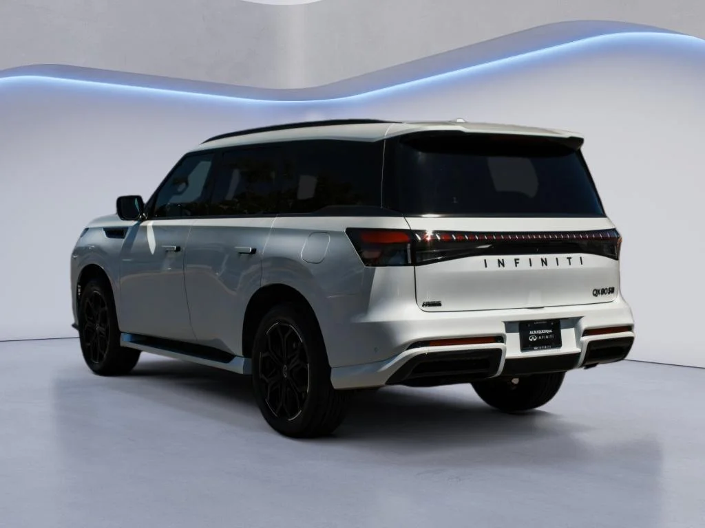 New 2027 RADIANT WHITE INFINITI Sport 4WD image 7