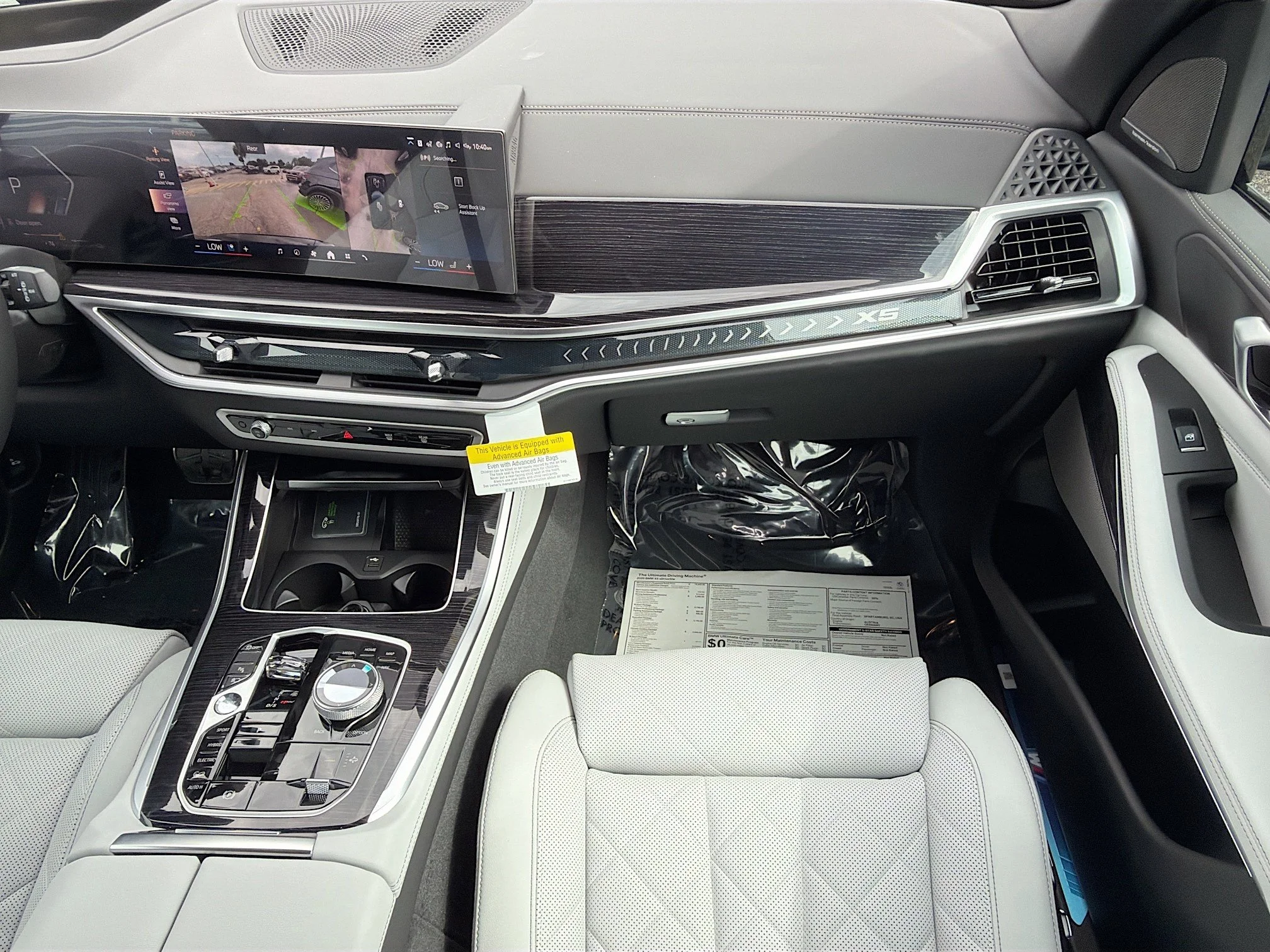 New 2026 Black Sapphire Metallic BMW xDrive50e image 17