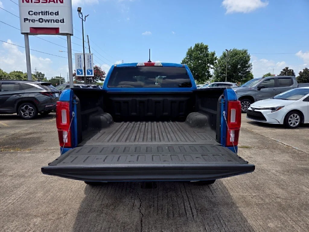 Used 2021 Blue Ford XLT image 27