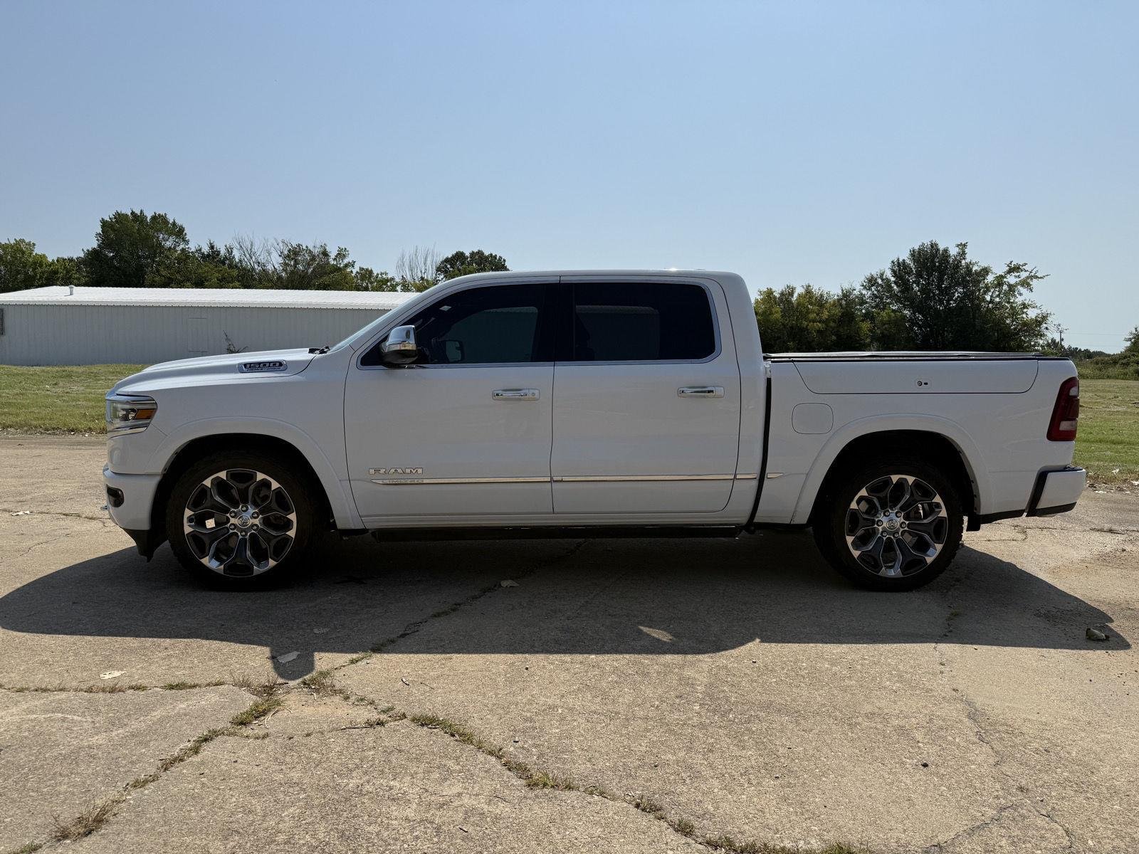 Used 2021 Ivory White Tri-Coat Pearlcoat Ram Limited image 4