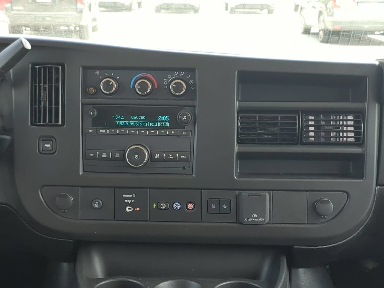 Used 2025 Summit White Chevrolet 1LT image 17