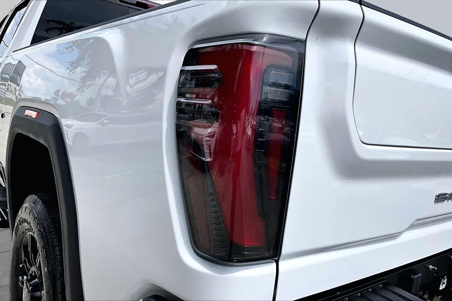 Used 2024 Summit White GMC AT4 image 29