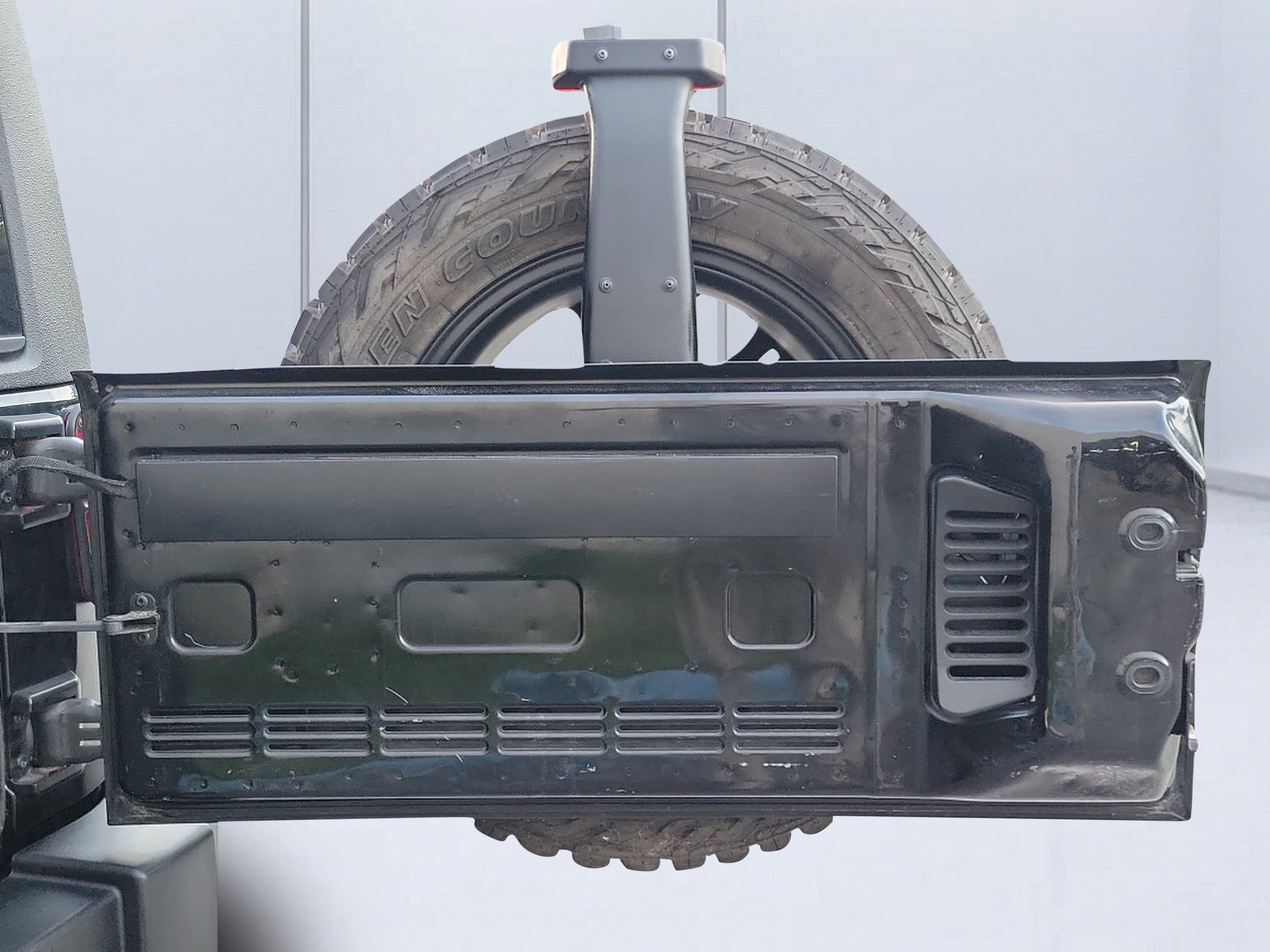 Used 2011 Black ClearCoat Jeep Unlimited Sport image 7