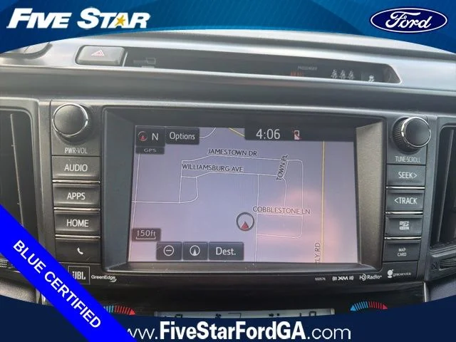 Used 2018 White Toyota SE image 24
