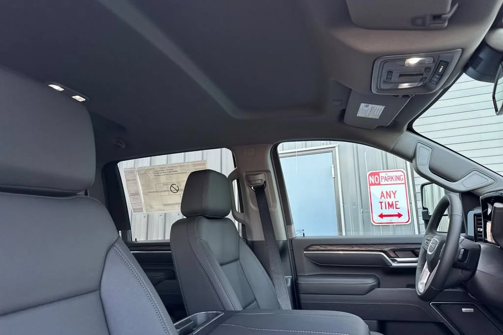 2025 GMC Sierra 2500HD SLT - Photo 13
