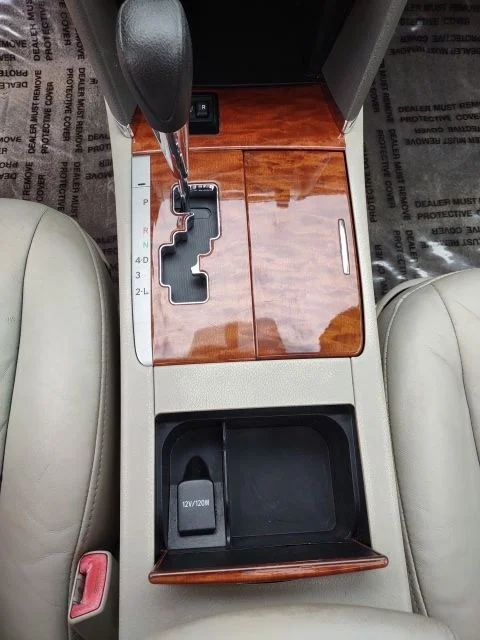 Used 2009  Toyota  image 14