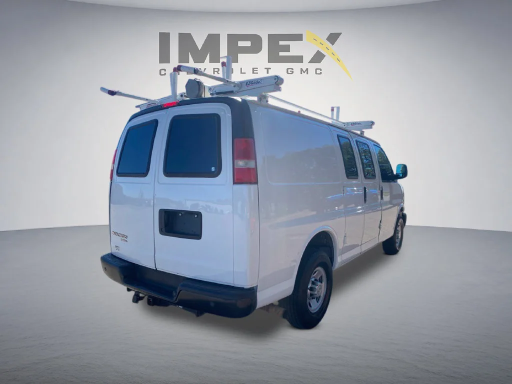 Used 2014 SUMMIT WHITE Chevrolet  image 5