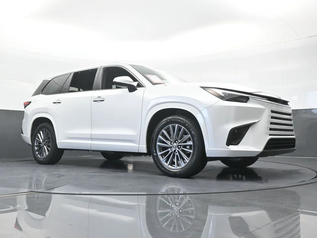 Used 2024 White Lexus 350 Premium image 61