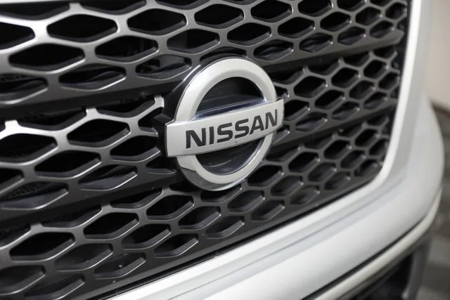 Used 2019 Silver Nissan SV image 6