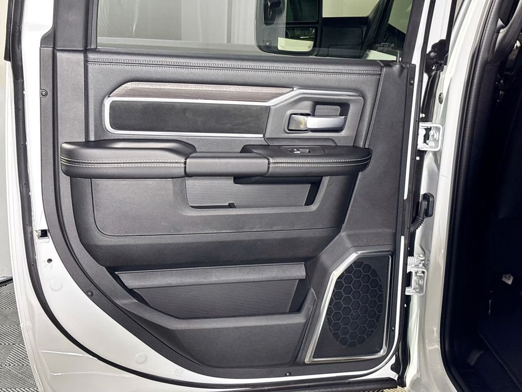 New 2026 Bright White Clear-Coat Exterior Paint RAM Laramie image 19