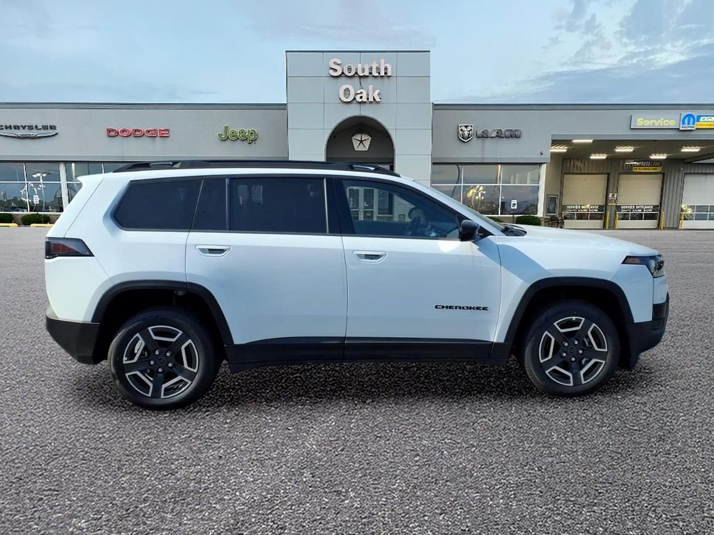 New 2026 Bright White Clear-Coat Exterior Paint Jeep Laredo image 3
