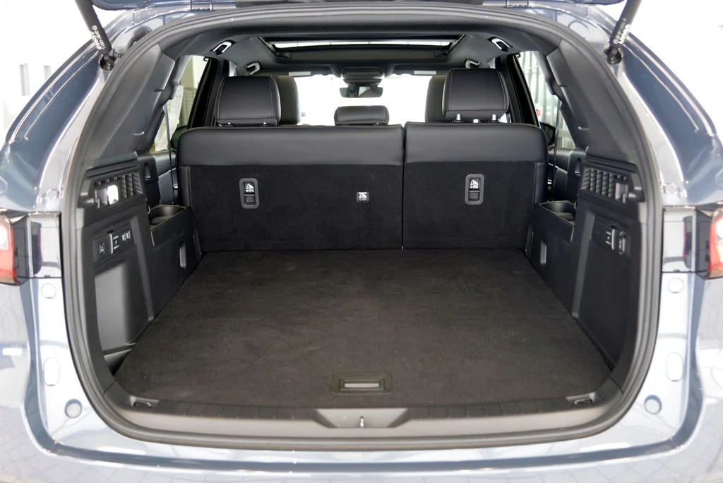 Certified Used 2025 Gray Mazda Premium Plus image 29
