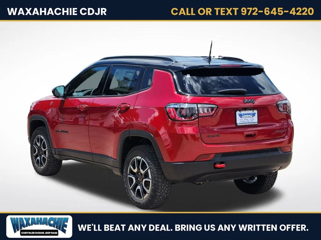 New 2026 Red Hot Pearl-Coat Exterior Paint Jeep Trailhawk image 3