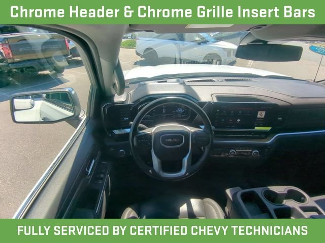 Used 2025 White GMC SLT image 41