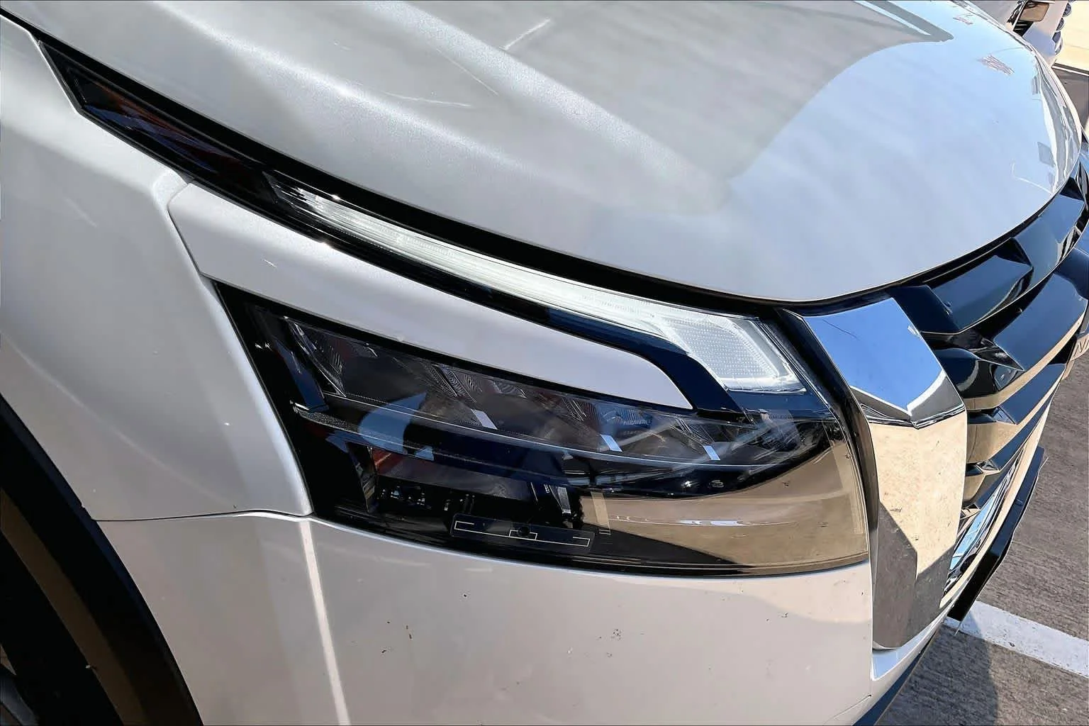Used 2024 Pearl White Tricoat Nissan SV image 26