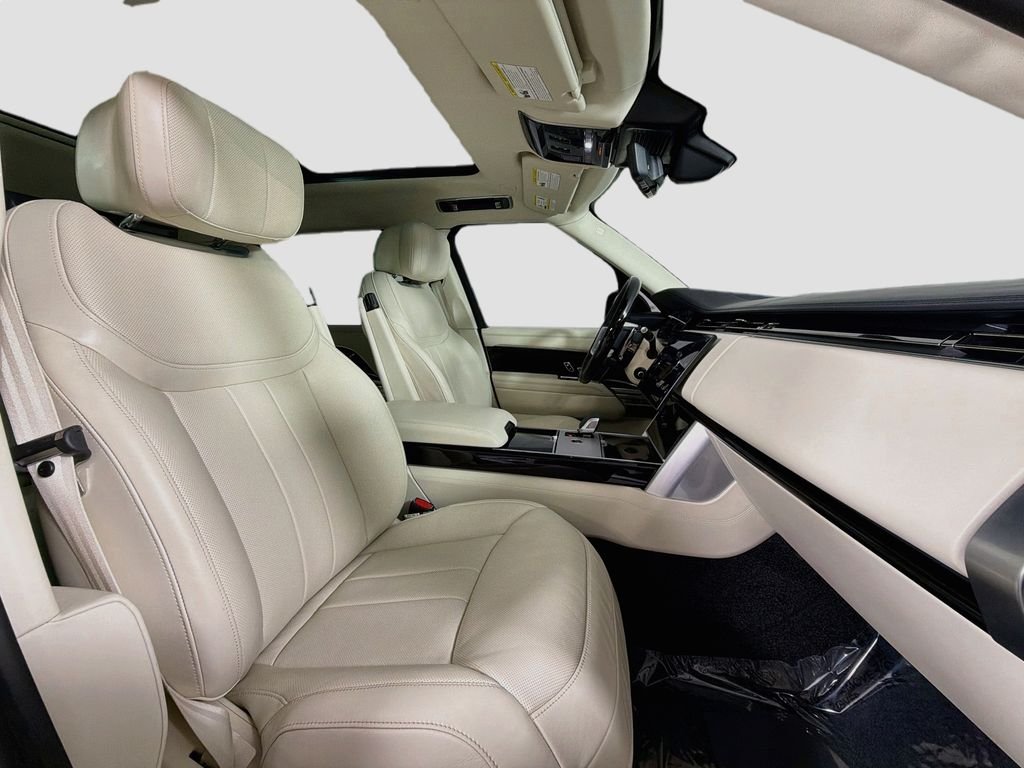 Certified Used 2024 White Land Rover Autobiography image 31