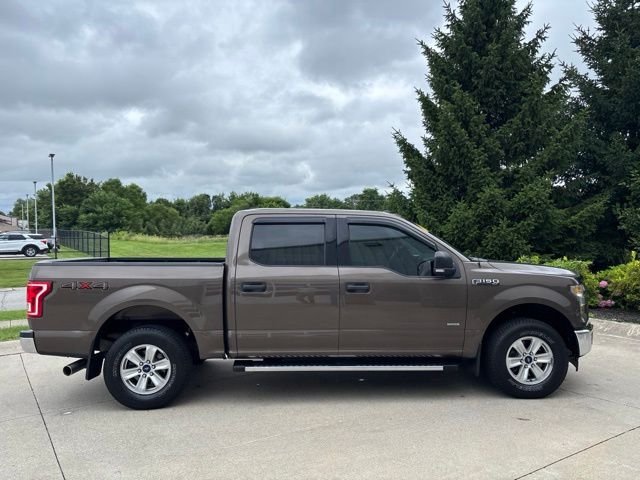 Used 2017 Champagne Ford XLT image 5