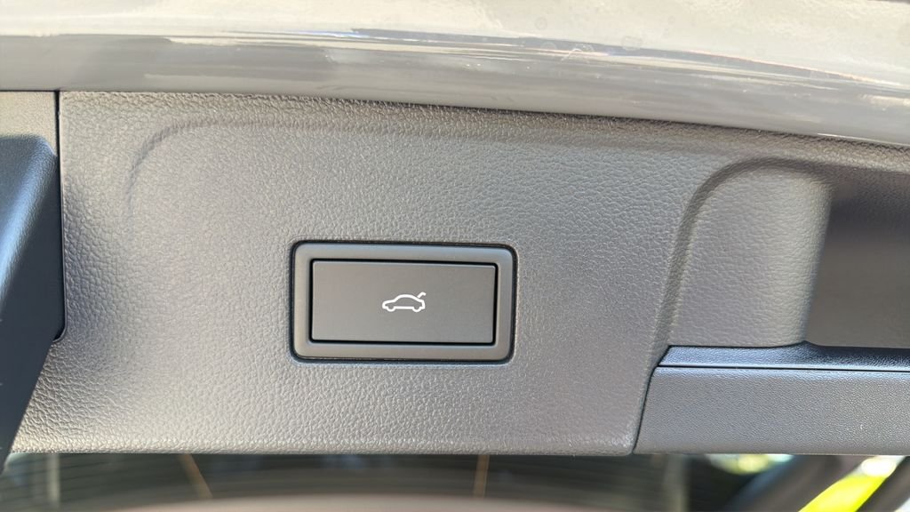 New 2026 Pure Gray Volkswagen Peak Edition image 31
