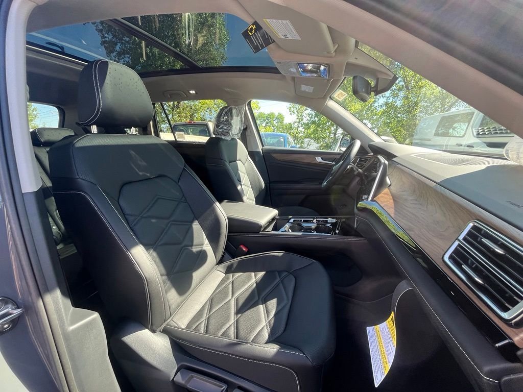 New 2026 Gray Volkswagen 2.0T SE w/Technology image 12