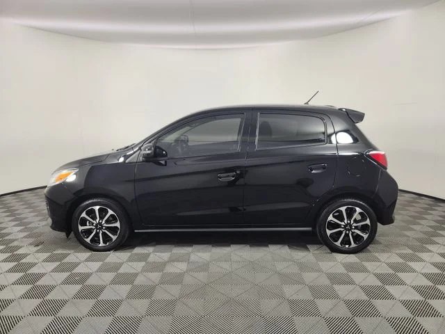 Used 2024 Black Mitsubishi SE image 2