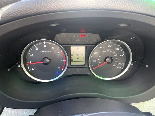 Used 2015 Gray Subaru 2.5i Premium image 26