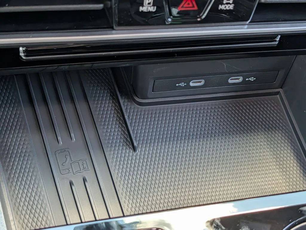 New 2026 Black Volkswagen 2.0T SE w/Technology image 24
