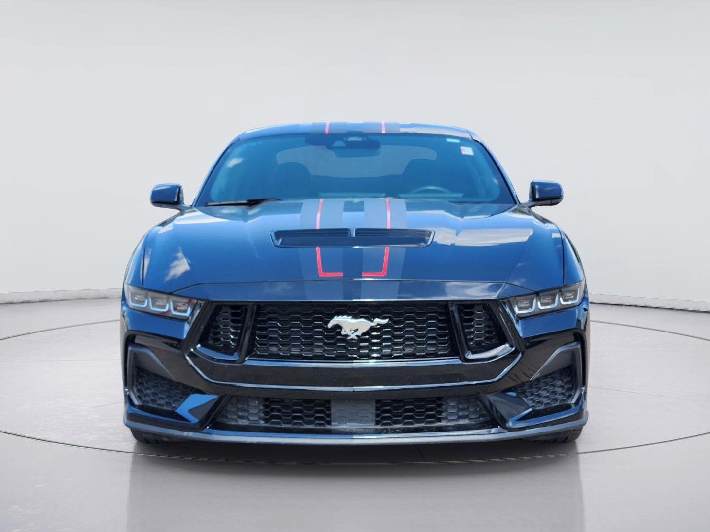 2024 Ford Mustang photo 2 of 33