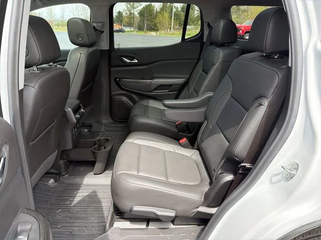 Used 2023 White Frost Tricoat GMC SLT image 30