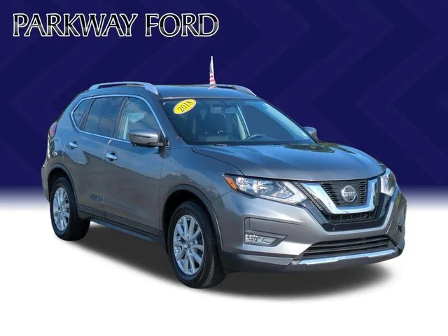 Used 2018 Gray Nissan SV image 7