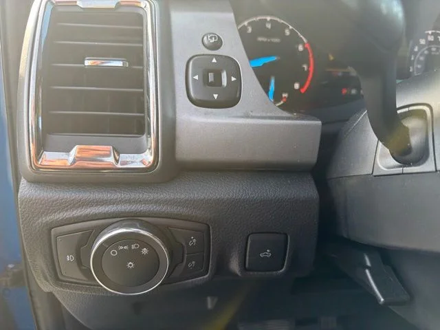 Used 2021 Blue Ford XLT image 17