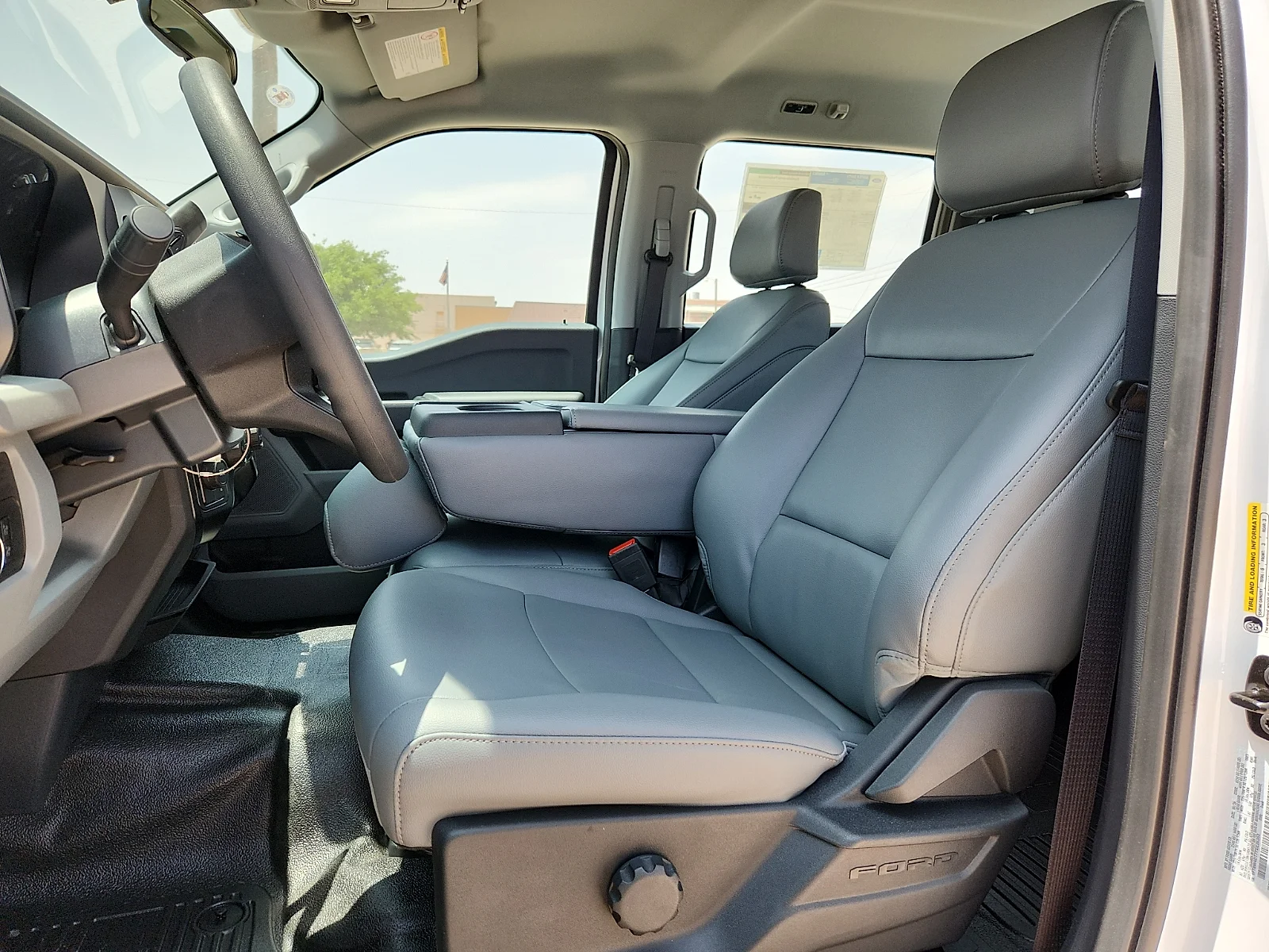 New 2026 Oxford White Ford F-450® XL image 17