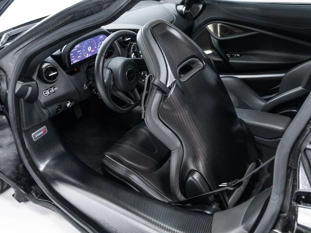 Used 2018 Gray McLaren Base image 17