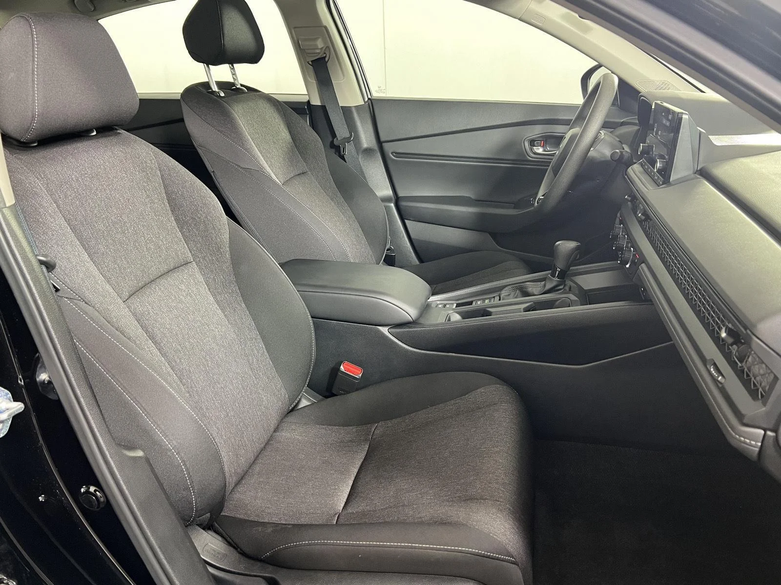 Used 2023  Honda EX image 21