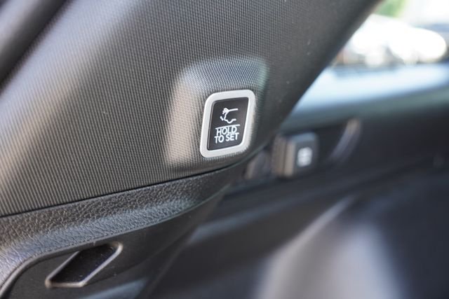 Used 2023 Silver Jeep Altitude X image 22