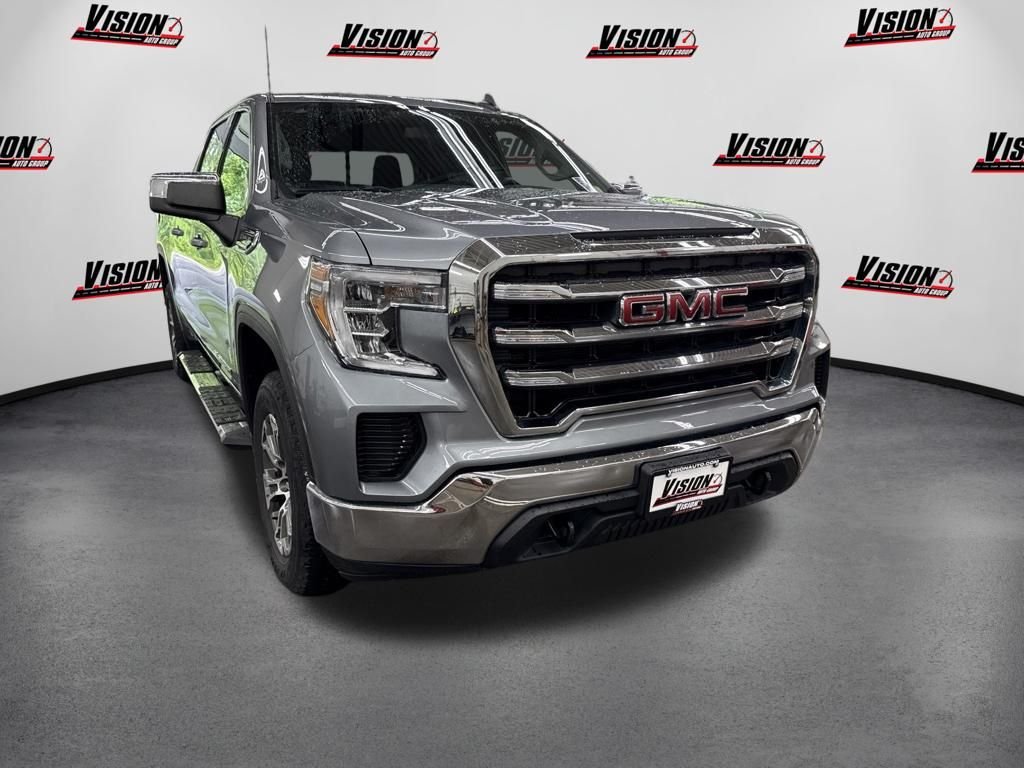 Used 2019 Gray GMC SLE image 3