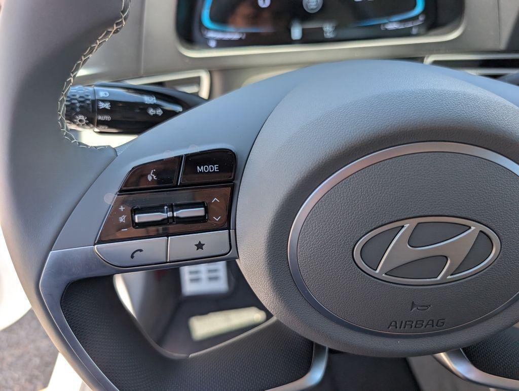 2025 Hyundai Elantra SEL - Photo 15