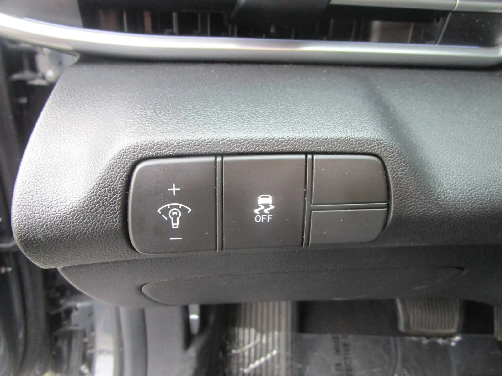 Certified Used 2024 Ecotronic Gray Hyundai Limited image 15