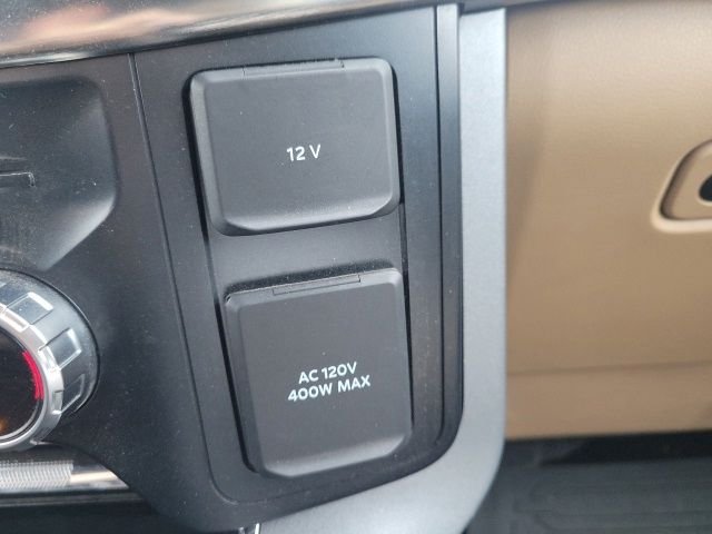 Used 2023 White Ford Lariat image 15