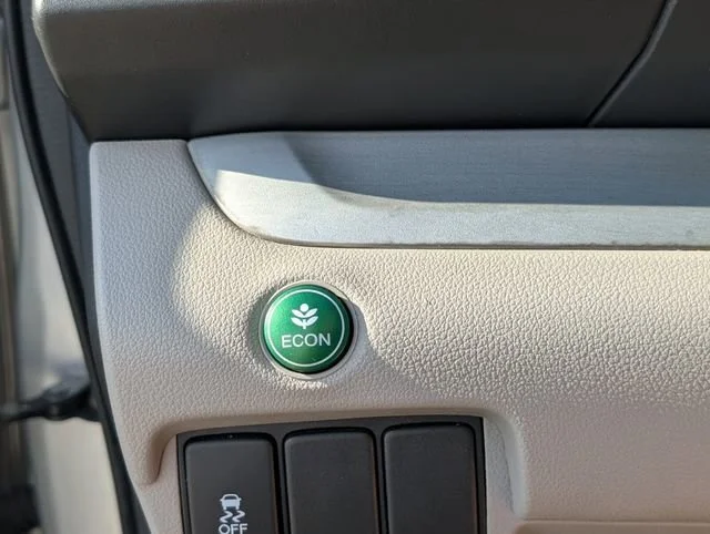 2013 Honda CR-V LX - Photo 23