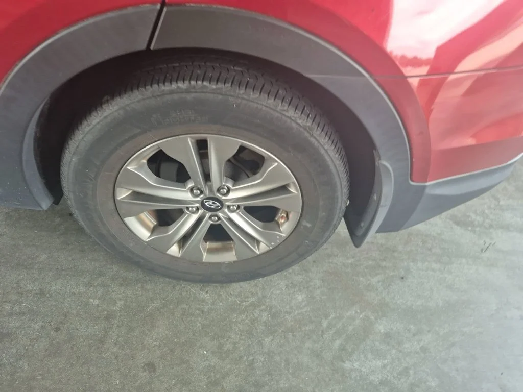 Used 2016 Red Hyundai 2.4 Base image 8