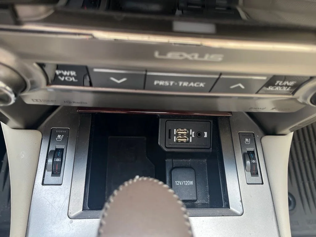 Used 2017 Black Lexus 460 image 20
