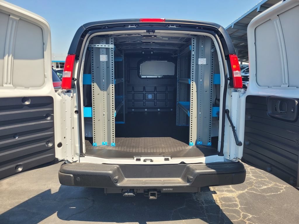 2026 Chevrolet Express Cargo 1WT view 7