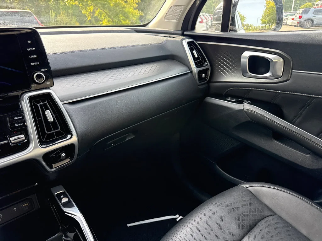 Used 2023 Gray Kia SX image 17