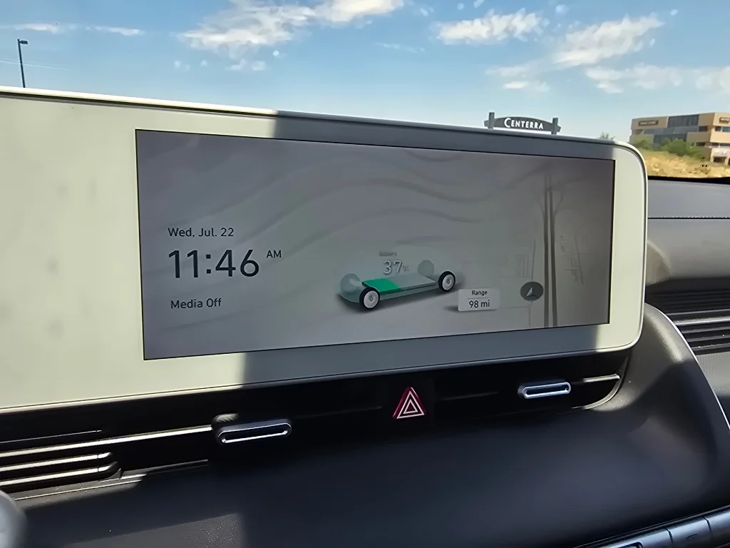 Used 2023 Digital Teal Hyundai Limited image 22
